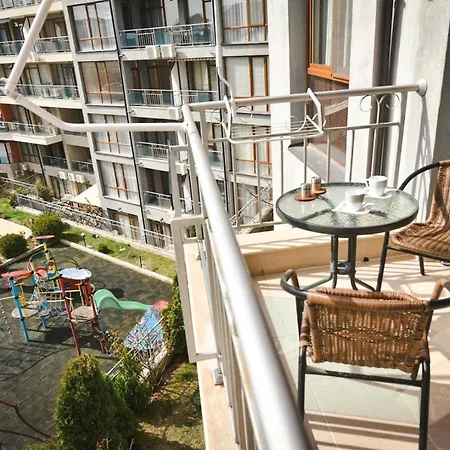 Sunwave Saint Apartment *